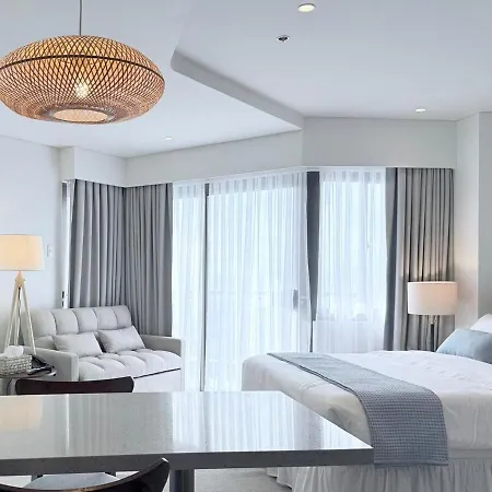 Tambuli Ocean View Luxe Studios, Mactan Resort