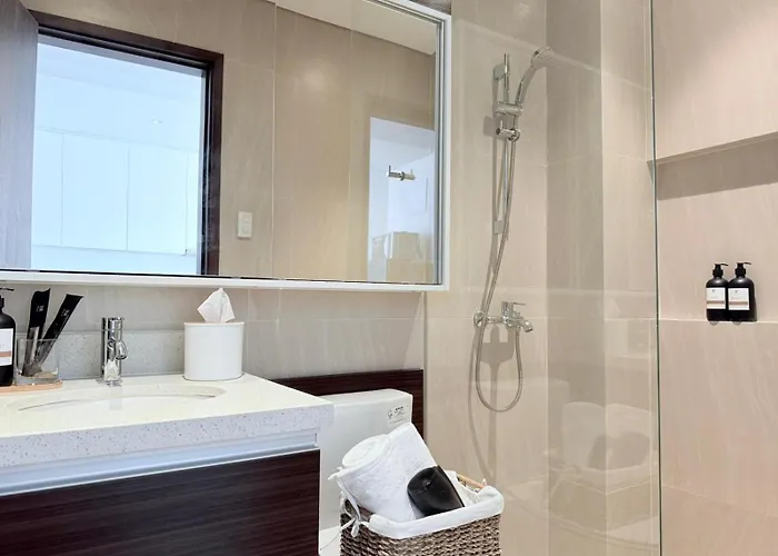 Tambuli Ocean View Luxe Studios, Mactan Seaside Residences
