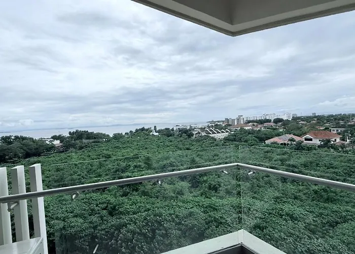 Tambuli Ocean View Luxe Studios, Mactan Seaside Residences *