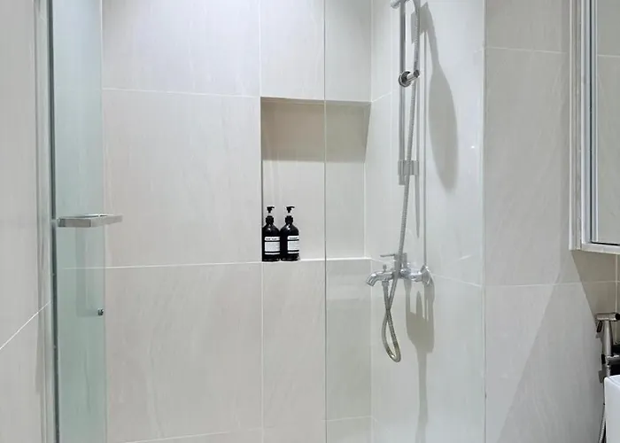 Tambuli Ocean View Luxe Studios, Mactan Seaside Residences *